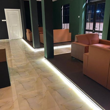 Royal Bliss Hotel Нувара-Элия Экстерьер фото