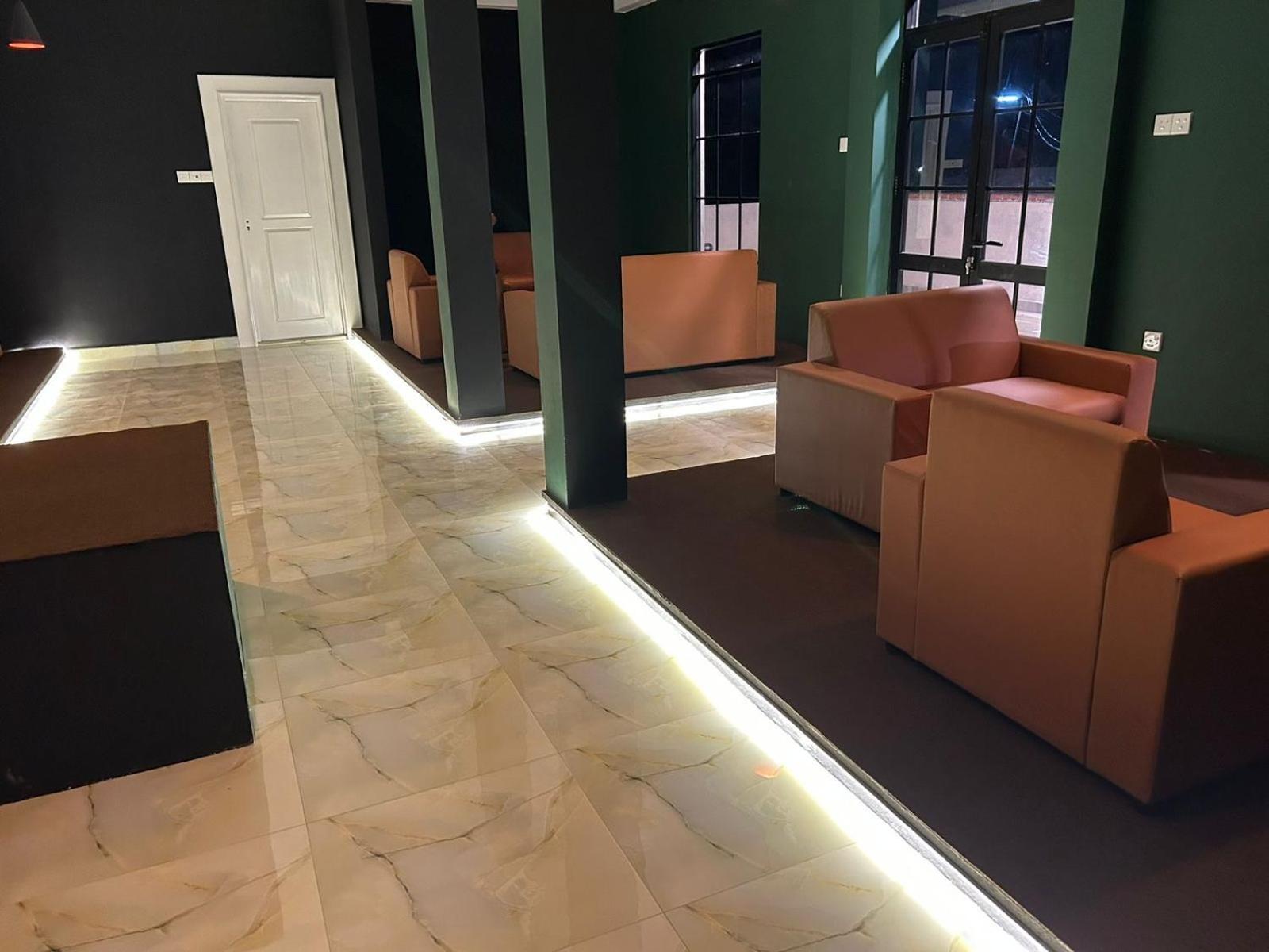 Royal Bliss Hotel Нувара-Элия Экстерьер фото