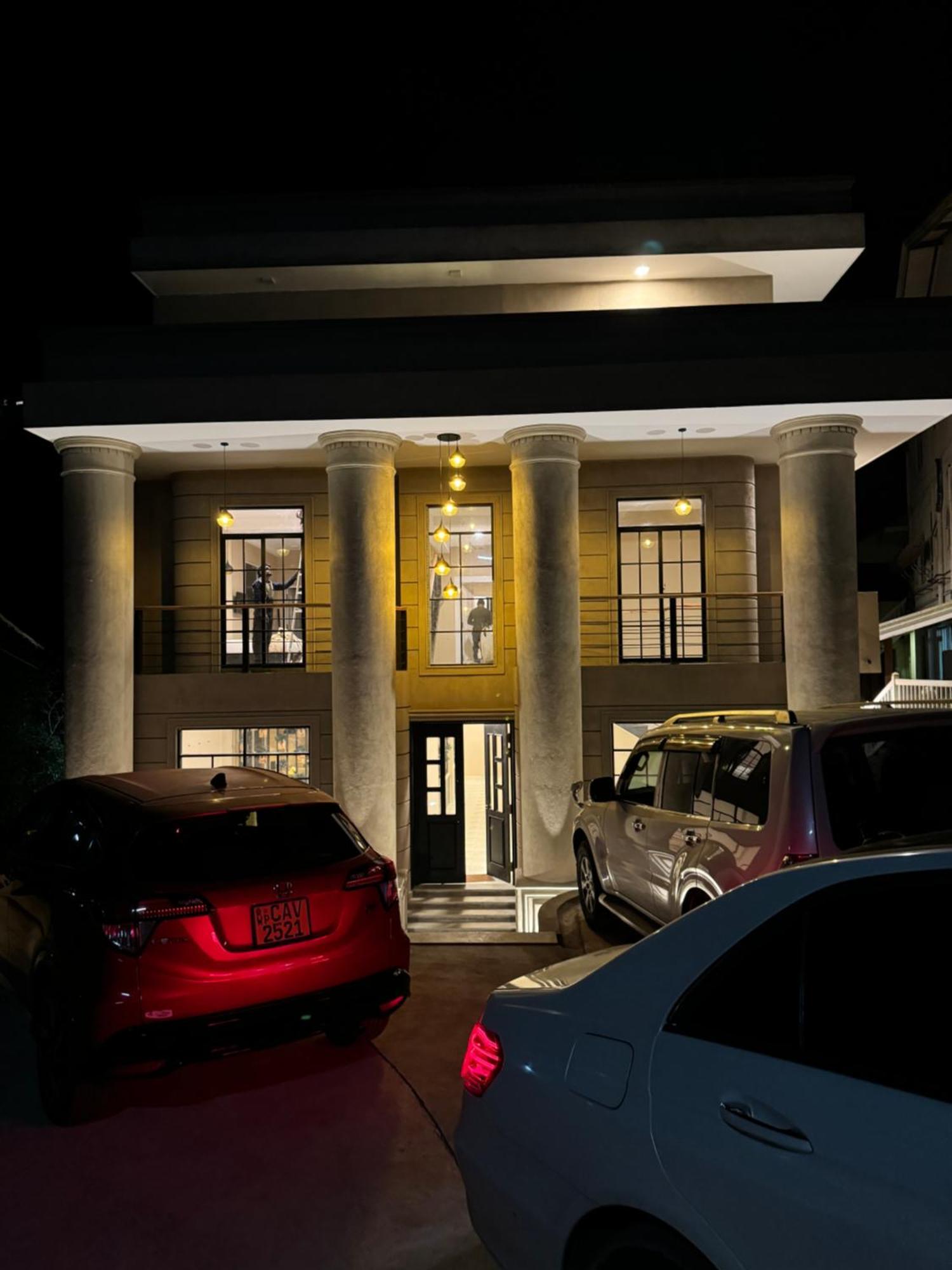 Royal Bliss Hotel Нувара-Элия Экстерьер фото
