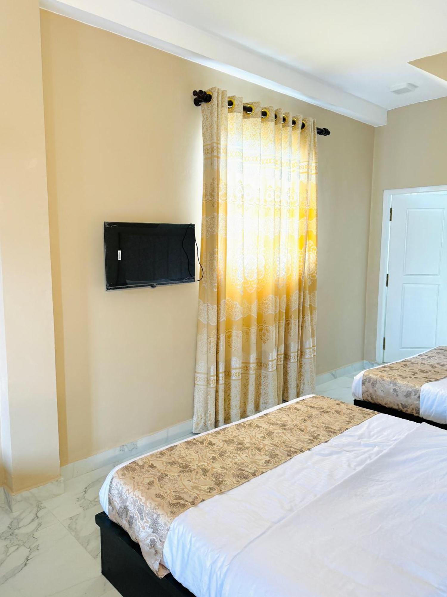 Royal Bliss Hotel Нувара-Элия Экстерьер фото